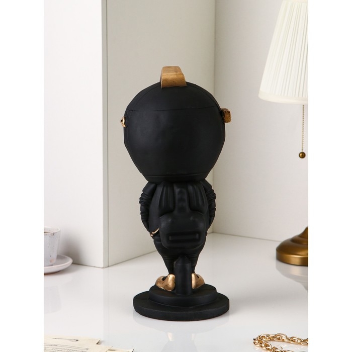 Подставка для мелочей «Астронавт», полистоун, 44 см, цвет чёрный матовый Подставка для мелочей «Астронавт», полистоун, 44 см, цвет чёрный матовый