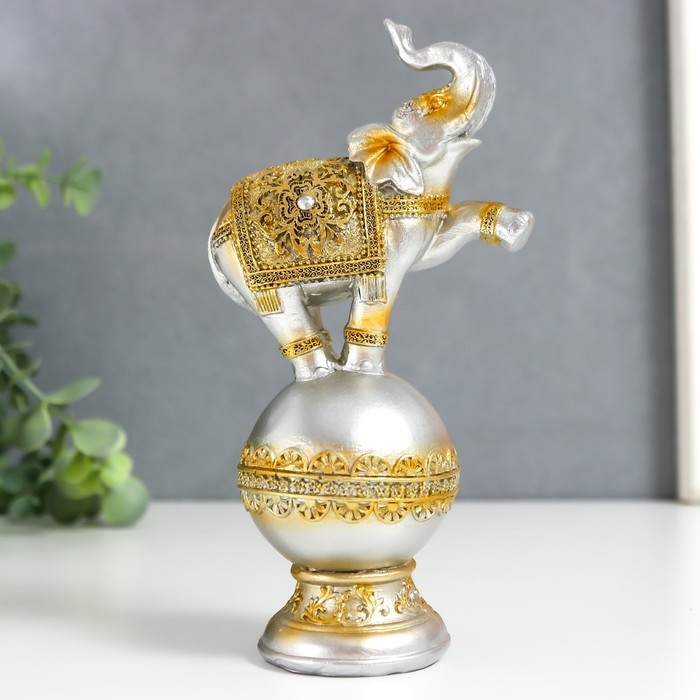 Сувенир полистоун Сувенир полистоун "Слон на шаре в ажурной попоне" 19х8,5х5,5 см