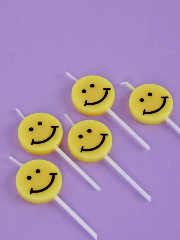 Свечи для торта &laquo;Смайл&raquo;, 5 шт., желтые