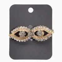 Зажим для кардигана "Ажур", глазки, цвет белый в золоте Зажим для кардигана "Ажур", глазки, цвет белый в золоте