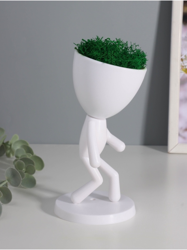 Кашпо пластиковое "Мистер Грин бежит" 16,5*8,5*8,5 см белый