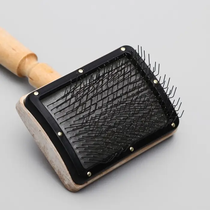 Щетка - пуходёрка &laquo;Премиум&raquo;, основание 80&times;60 мм, без капель, для длинношерстных животных, дерево