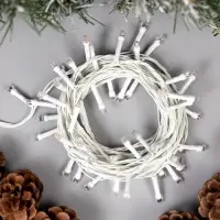Гирлянда &laquo;Нить&raquo; 5 м, IP20, белая нить, 50 LED, 8 режимов, 220 В, свечение фиолетовое