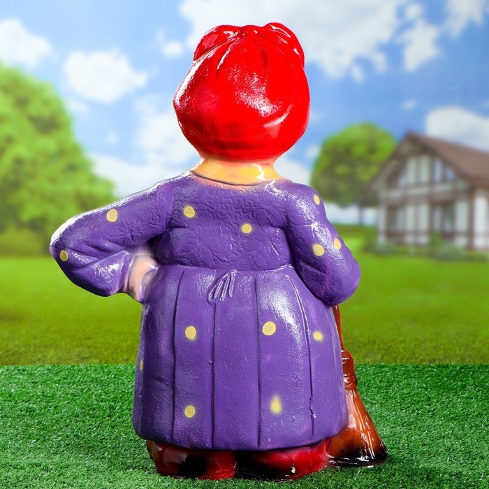 Садовая фигура  Садовая фигура "Теща с метлой средняя" 59х40х25см  МИКС