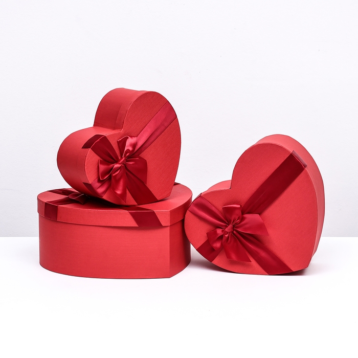 Набор коробок 3 в 1 сердца 31 x 28 x 13,5; 27 x 24 x 12; 23 x 20 x 10,5 см Набор коробок 3 в 1 сердца 31 x 28 x 13,5; 27 x 24 x 12; 23 x 20 x 10,5 см