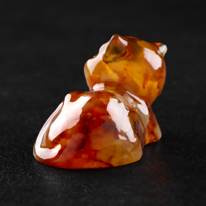 Сувенир Сувенир "Кот лежит", янтарь