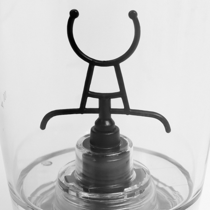 Шейкер спортивный для коктейлей и протеина, электрический, 600 мл, 23 х 8.5 х 6 см, 800 мАч 107894 Шейкер спортивный для коктейлей и протеина, электрический, 600 мл, 23 х 8.5 х 6 см, 800 мАч 107894