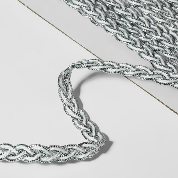 Тесьма декоративная «Косичка», 7 мм, 10 ± 1 м, цвет серебряный/белый Тесьма декоративная «Косичка», 7 мм, 10 ± 1 м, цвет серебряный/белый