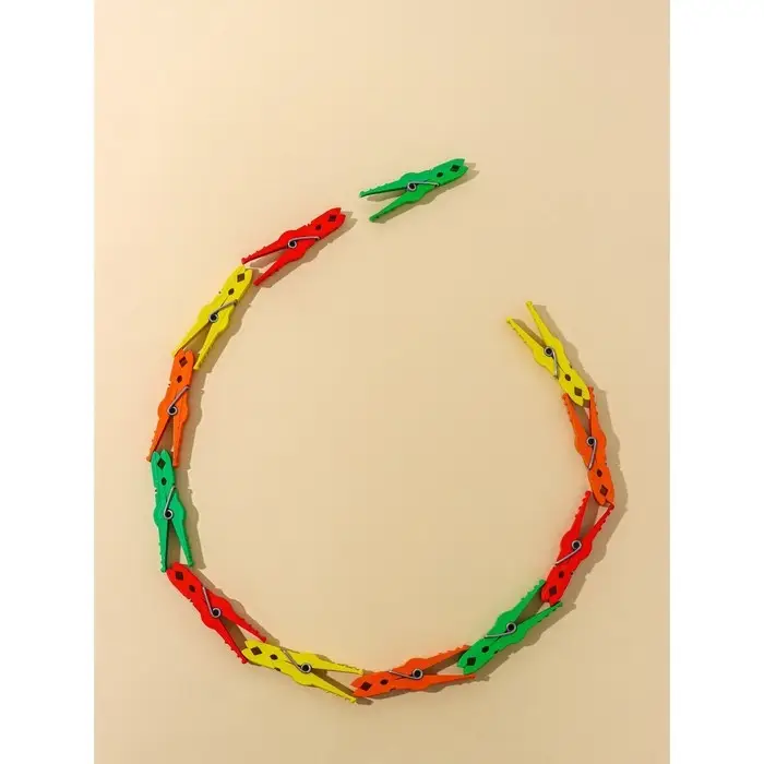 Прищепки бельевые «Кубаночка», 8 см, 12 шт, цвет МИКС Прищепки бельевые «Кубаночка», 8 см, 12 шт, цвет МИКС