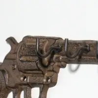 Крючки настенные &laquo;Револьвер с барабаном&raquo;, ключница декоративная, чугун, 22&times;11&times;4 см