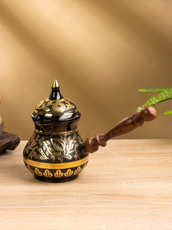 Турка "Чёрное золото" латунь, с крышкой и деревянной ручкой, 400 мл