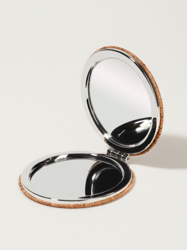 Зеркало складное, d = 7,2 см, с увеличением, цвет коричневый/оранжевый Зеркало складное, d = 7,2 см, с увеличением, цвет коричневый/оранжевый