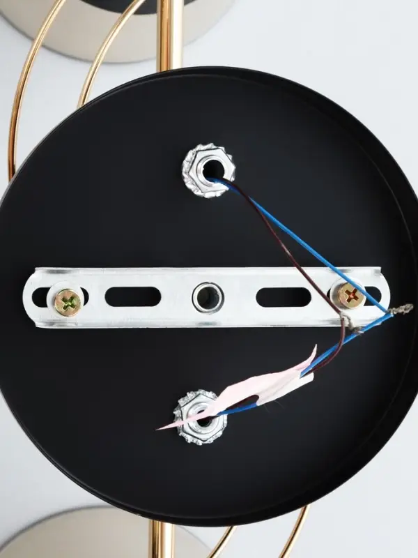 Люстра потолочная BayerLux &laquo;Кансе&raquo;, 2хЕ27, 40 Вт, черно-золотой, 41&times;15&times;23 см