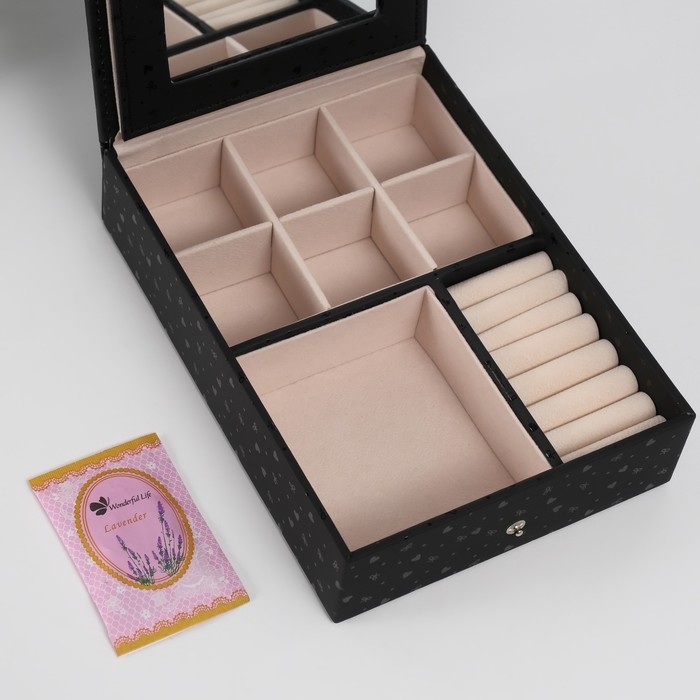 Шкатулка кожзам для украшений с зеркалом Шкатулка кожзам для украшений с зеркалом "Сердечки" чёрная матовая тиснение 15х21,5х5,5 см 1052445