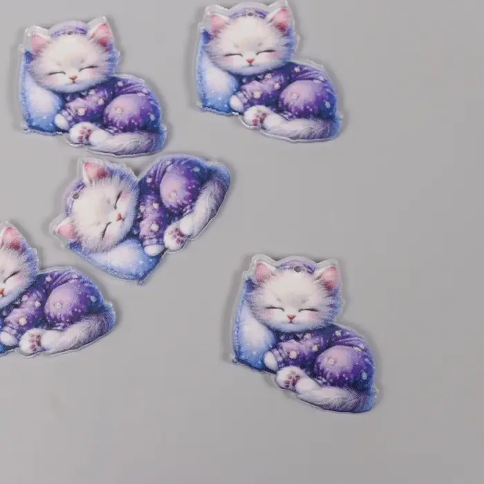 Декор для творчества акрил Декор для творчества акрил "Котёнок в пижамке сладко спит на подушке" 2,9х3,4х0,3 см