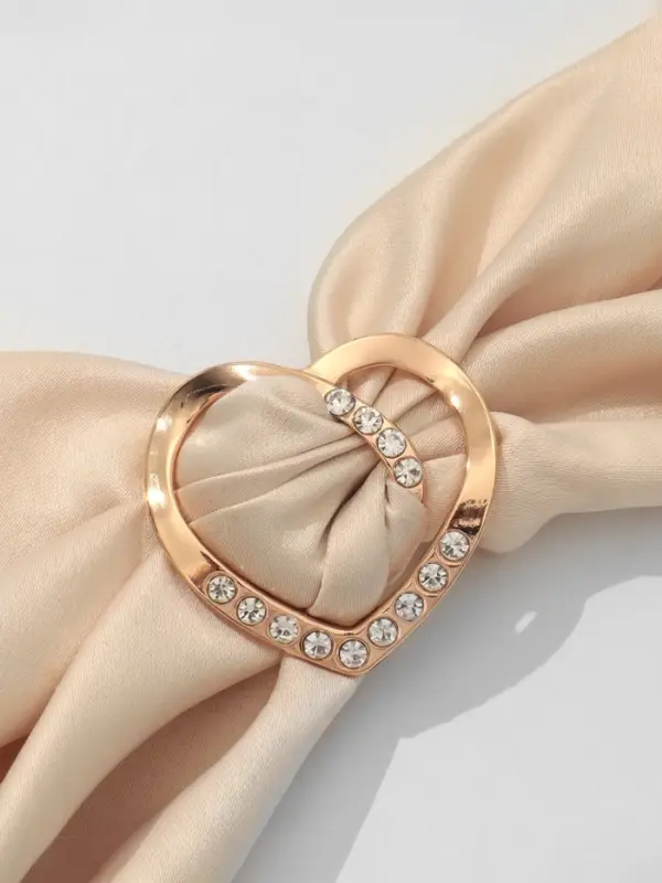 Муфта для платка &laquo;Сердце&raquo;, линейное, белая в золоте