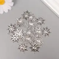 Металлический элемент, декоративная подвеска «Арт Узор. Яркое солнышко», серебро, 2.8×2.5 см Металлический элемент, декоративная подвеска «Арт Узор. Яркое солнышко», серебро, 2.8×2.5 см