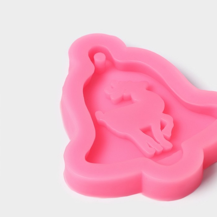 Молд новогодний «Колокольчик оленя», силикон, 10×9×1,5 см, цвет МИКС Молд новогодний «Колокольчик оленя», силикон, 10×9×1,5 см, цвет МИКС