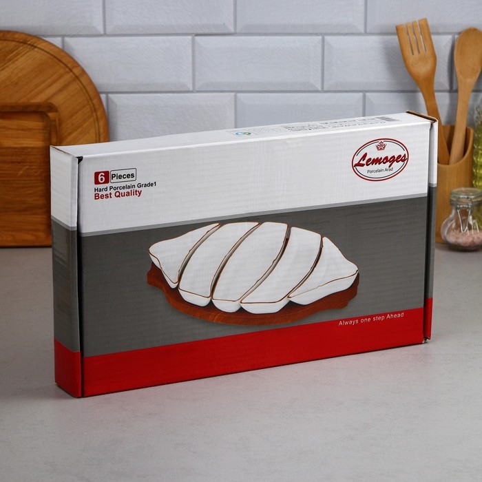 Менажница, деревянное основание, 2 шт: 150 мл, 2 шт: 200 мл, 1 шт: 250 мл, фарфор, Иран Менажница, деревянное основание, 2 шт: 150 мл, 2 шт: 200 мл, 1 шт: 250 мл, фарфор, Иран