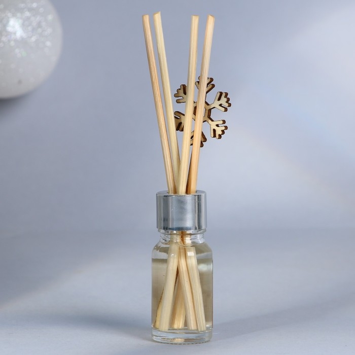 Новый год! Диффузор ароматический палочки «Новогодняя коллекция: Ярких моментов», сосна, 10 мл