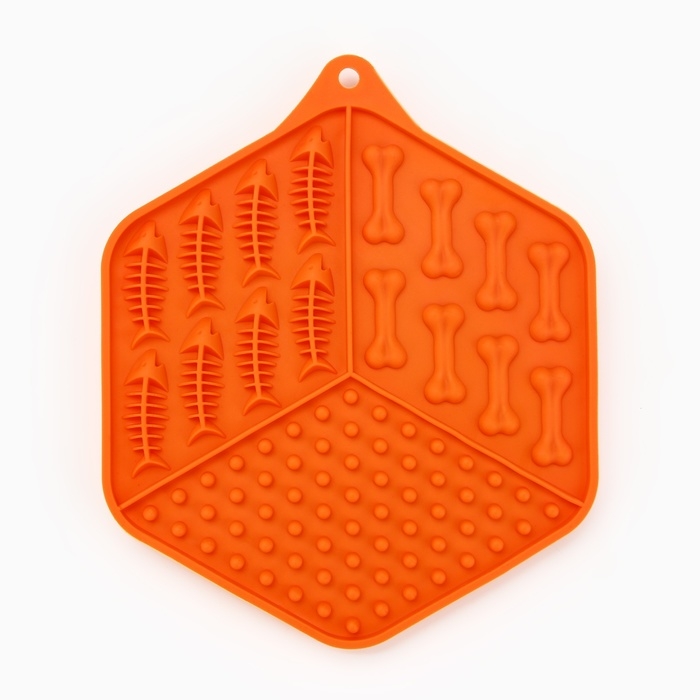 Лизательный коврик - миска для медленного кормления, оранжевый, 18,5 см х 16 см Лизательный коврик - миска для медленного кормления, оранжевый, 18,5 см х 16 см