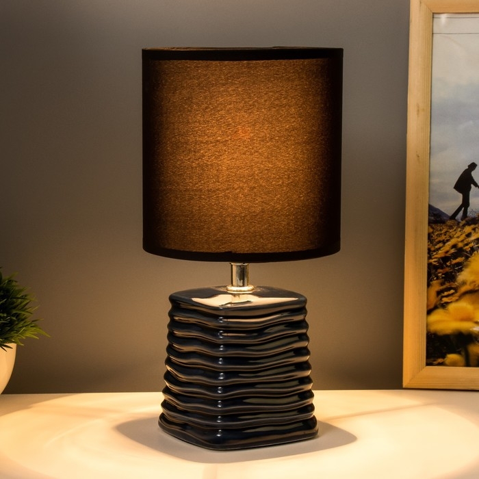 Настольная лампа Настольная лампа "Синбола" E14 40Вт синий 14х14х26,5 см RISALUX