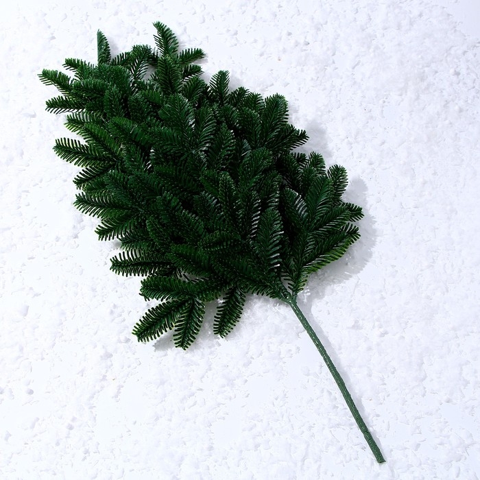 Декор «Ветвь пышной ели» Декор «Ветвь пышной ели»