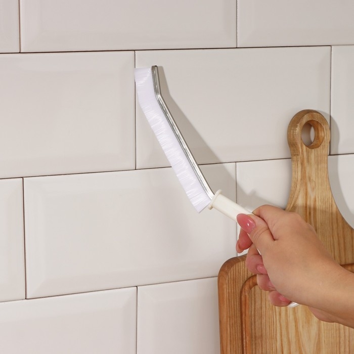 Щётка для очистки узких мест Доляна, 23×2 см, цвет белый Щётка для очистки узких мест Доляна, 23×2 см, цвет белый