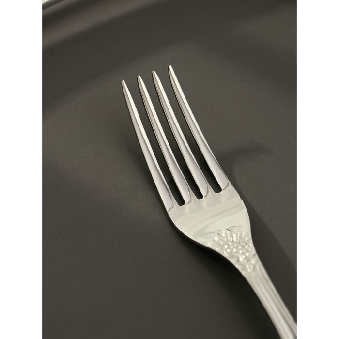 Вилка столовая &laquo;Тройка&raquo;, h=19,5 см, толщина 2 мм, цвет серебряный