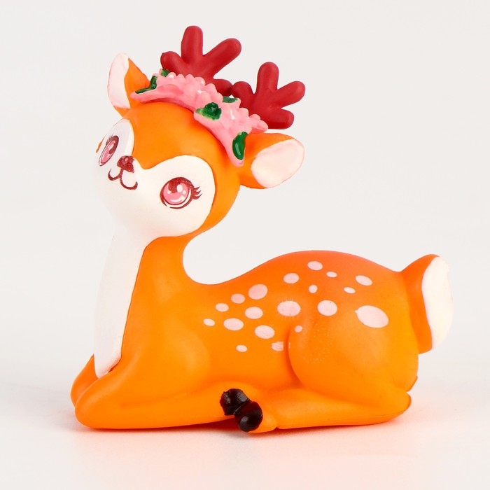 Миниатюра кукольная «Олень с цветами»