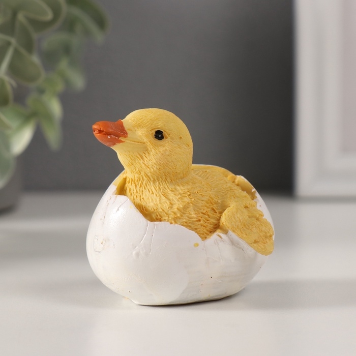 Сувенир полистоун Сувенир полистоун "Жёлтый утёнок в скорлупе" МИКС 5х6х7 см