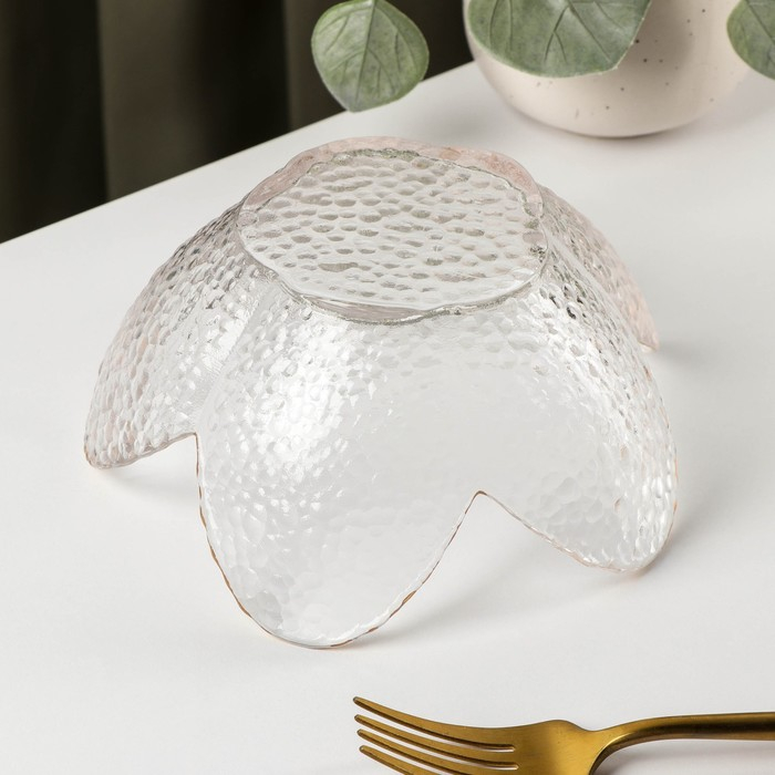 Салатник стеклянный фигурный «Цветок», 280 мл, 16×7,7 см Салатник стеклянный фигурный «Цветок», 280 мл, 16×7,7 см