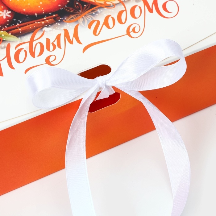 Новый год. Коробка подарочная новогодняя складная, упаковка, «Апельсины», 20 × 18 × 5 см. Новый год. Коробка подарочная новогодняя складная, упаковка, «Апельсины», 20 × 18 × 5 см.