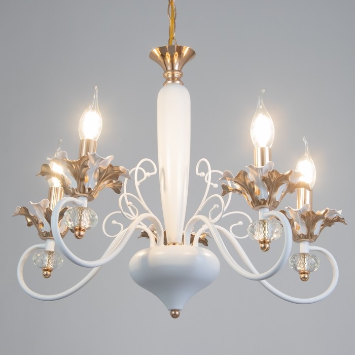 Люстра Люстра "Лиолет" 5хЕ14 40Вт бело-золотой 56х70х56 см BayerLux