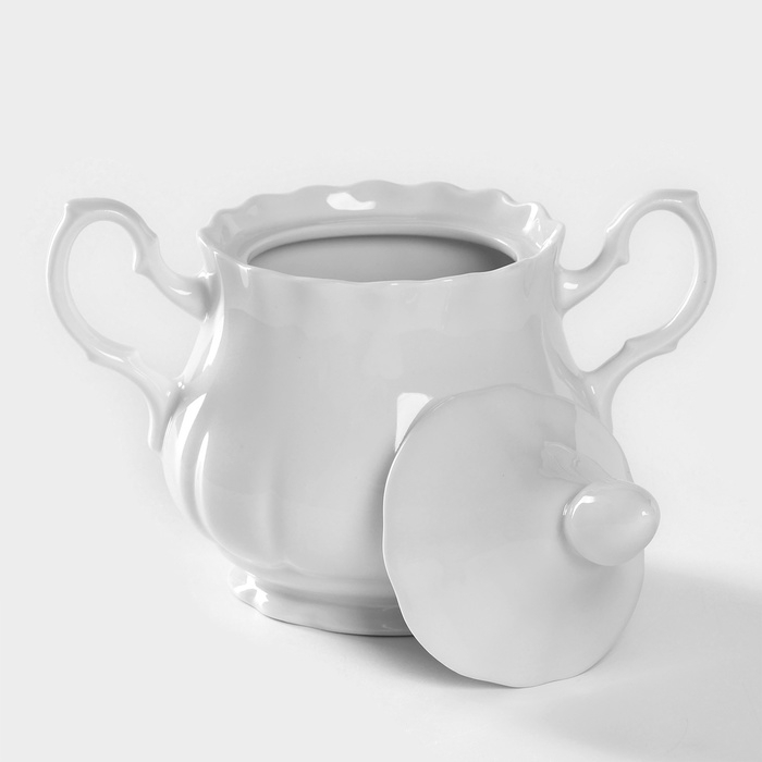 Сахарница фарфоровая «Романс», 550 мл, с крышкой, цвет белый Сахарница фарфоровая «Романс», 550 мл, с крышкой, цвет белый