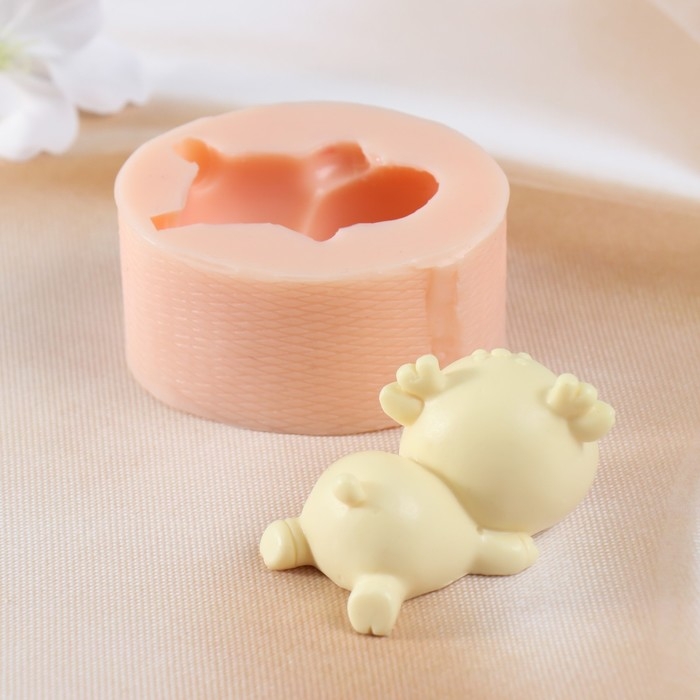 Новогодний молд силикон Новогодний молд силикон "Олень спит" (издел. 6х3,5х3,5 см)