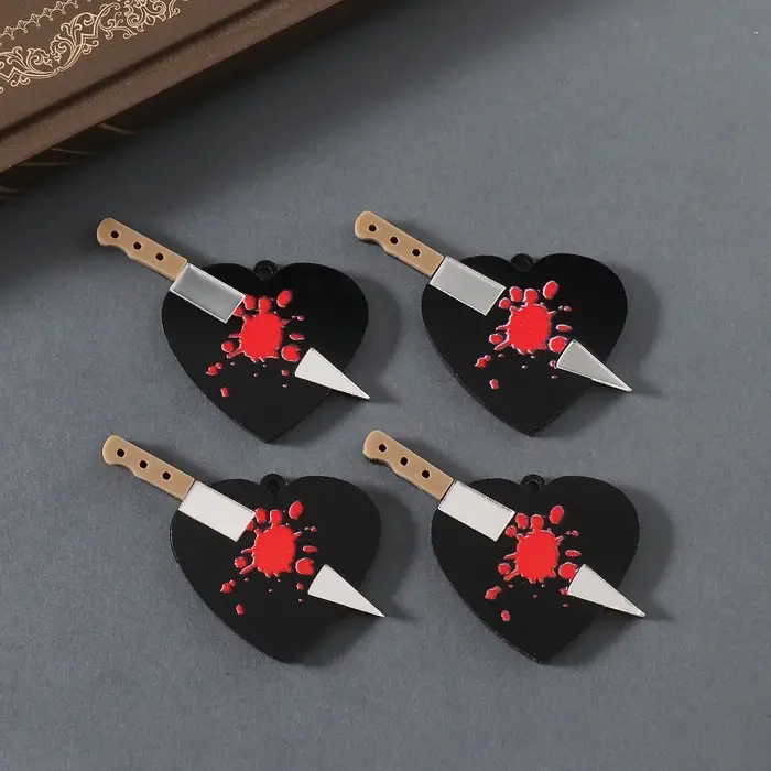 Декор для творчества акрил зеркальный Декор для творчества акрил зеркальный "Нож в сердце" 5,5х3,2х0,4 см