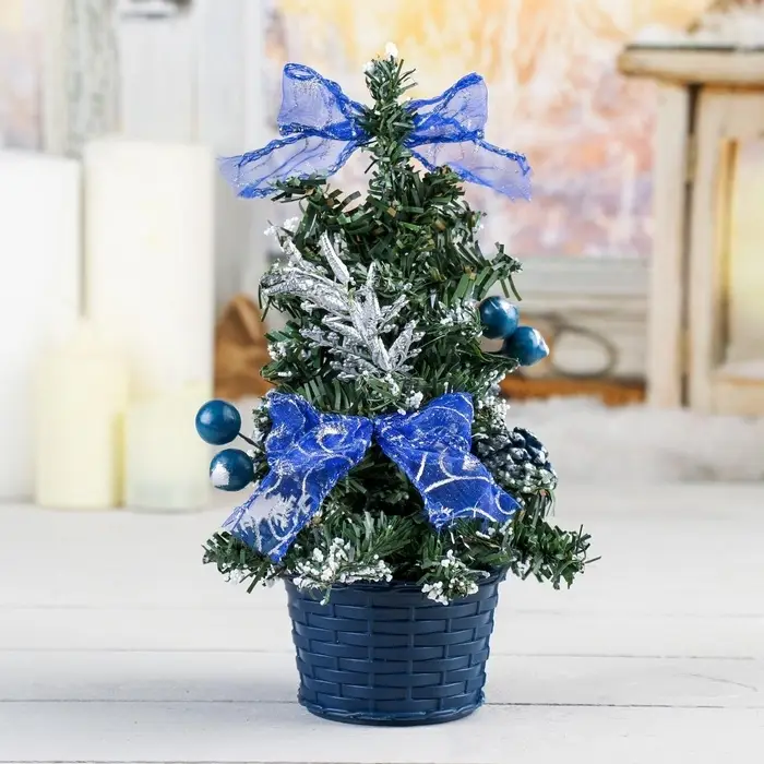 Искусственная ёлка настольная &laquo;Зимнее волшебство. Новогодний восторг&raquo;, 20 см, со снегом, ветки ПВХ отгибаются