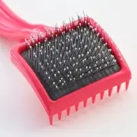 Щётка - пуходёрка средняя, основание 59&times;49 мм, мягкая с каплями, розовая