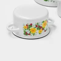 Набор кастрюль эмалированных &laquo;Земляника&raquo;, 3 предмета: 1.5 л, 2.9 л, 4.5 л, белый