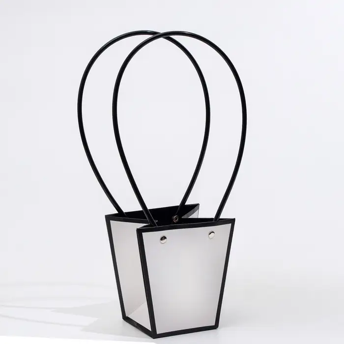 Сумка для цветов Белая влагостойкая, 12&times;12 - 8&times;8 - 12.5 см