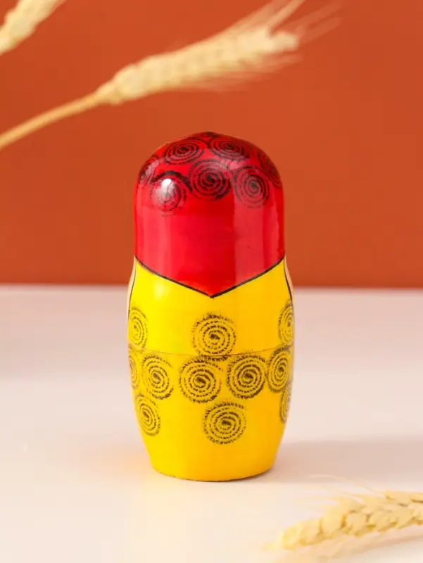 Матрёшка дерево &laquo;Нина&raquo;, красный платок, 6 кукольная, 12-14 см