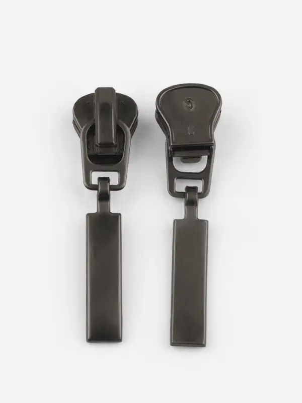 Бегунок для молнии «Трактор», №5, цвет чёрный никель Бегунок для молнии «Трактор», №5, цвет чёрный никель