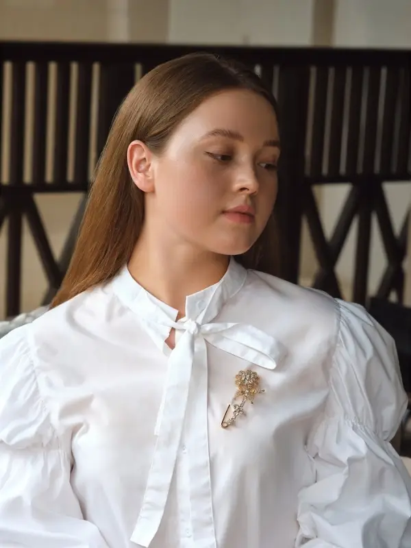 Булавка &laquo;Цветок&raquo;, ажурная композиция, 8 см, белая в золоте