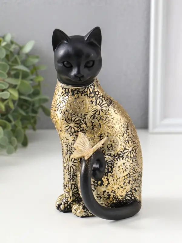 Сувенир полистоун "Чёрная кошка с бабочкой на хвосте" с золотом 9х9х19 см