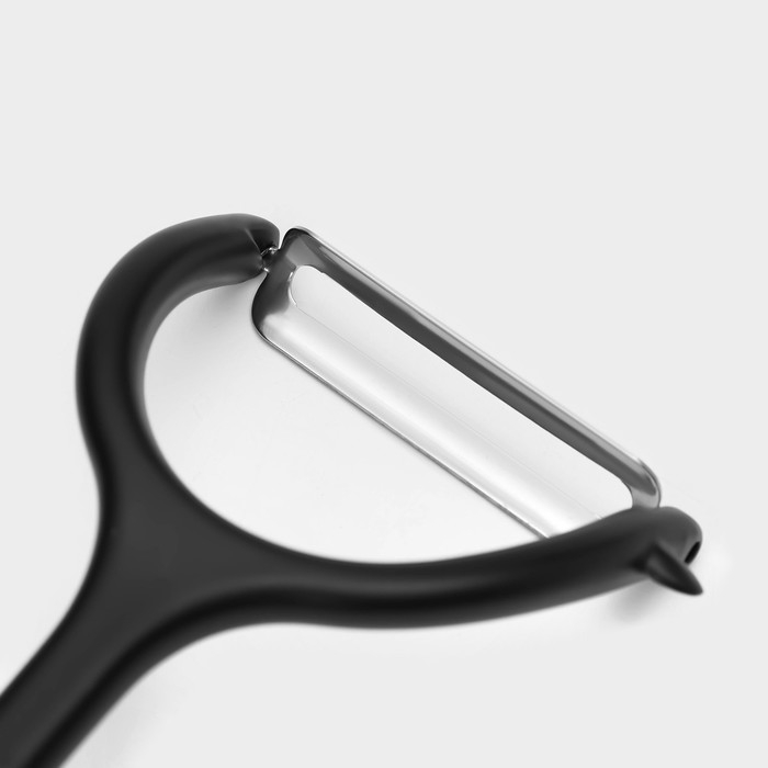 Овощечистка Magistro Vantablack, 17×6,6 см, горизонтальная, цвет чёрный Овощечистка Magistro Vantablack, 17×6,6 см, горизонтальная, цвет чёрный