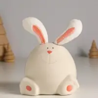 Сувенир керамика, текстиль "Зайчик круглый" белый 9х9,5х12 см Сувенир керамика, текстиль "Зайчик круглый" белый 9х9,5х12 см