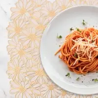 Салфетка сервировочная на стол Доляна, 45&times;30 см, бело-золотая