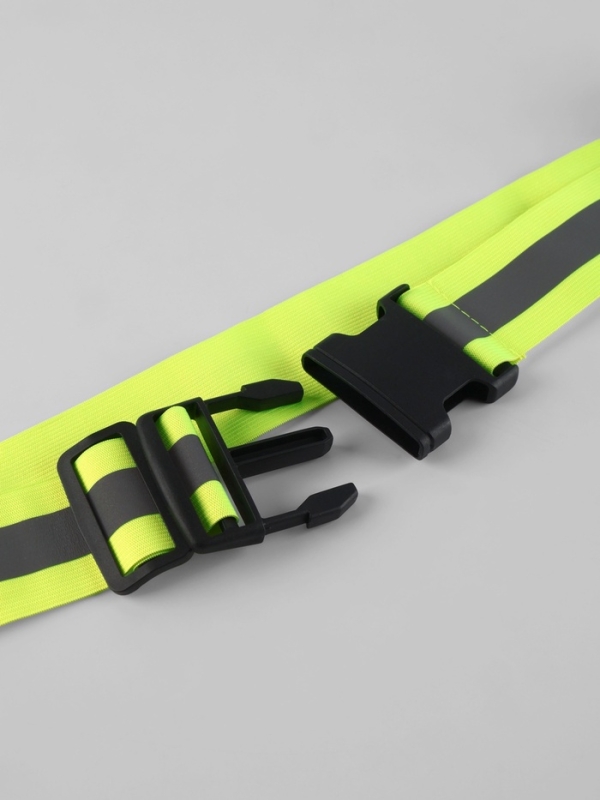 Светоотражающий пояс эластичный 1 полоса 2см 50-100см*4,5см на фастексе салатов/чёрн АУ Светоотражающий пояс эластичный 1 полоса 2см 50-100см*4,5см на фастексе салатов/чёрн АУ