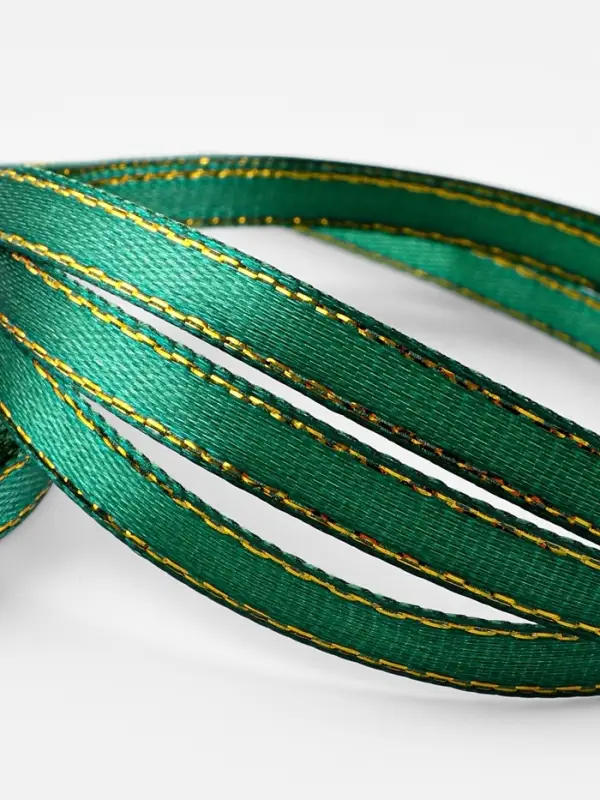 Лента атласная, с золотым люрексом, 6 мм, 23&plusmn;1 м, тёмно-зелёная №70